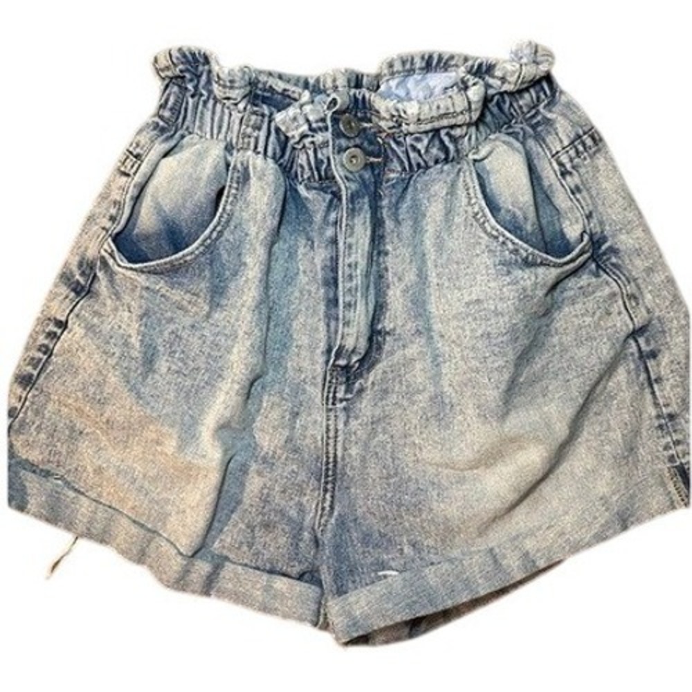 90's Women's Cotton On High Waist Paper Bag Light Wash Denim Shorts Size 8 Baggy